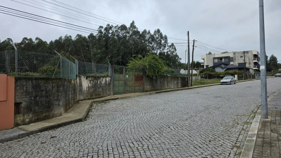 Terreno para Venda em Castêlo da Maia Foto 15