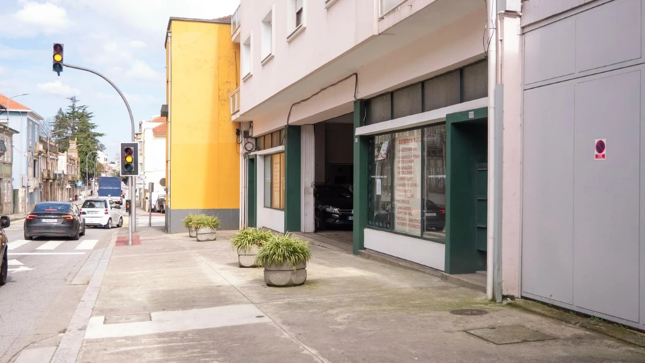 Armazém para Venda em Paranhos Foto 5