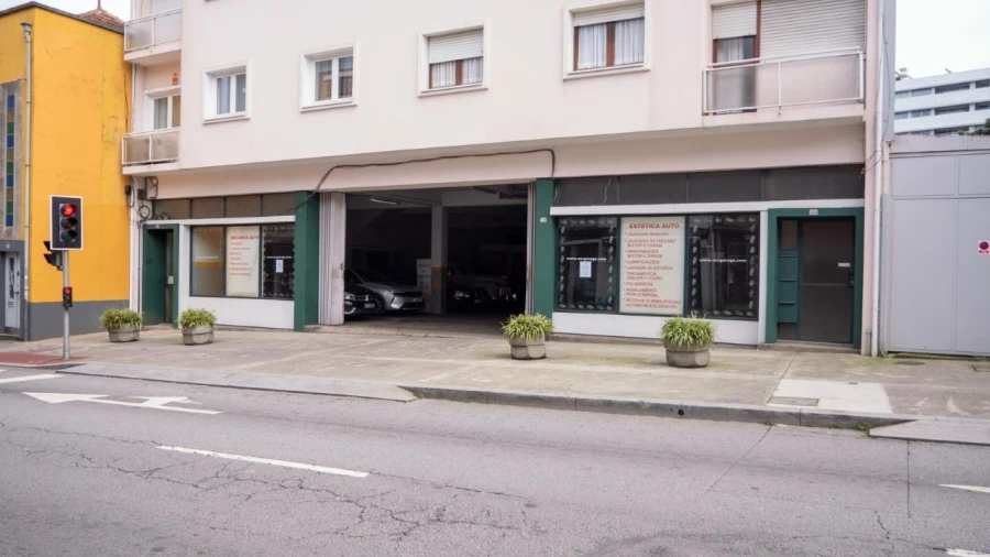 Armazém para Venda em Paranhos Foto 4