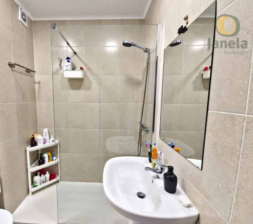 Apartamento T2 para Venda em Faro (Sé e São Pedro) Foto 16