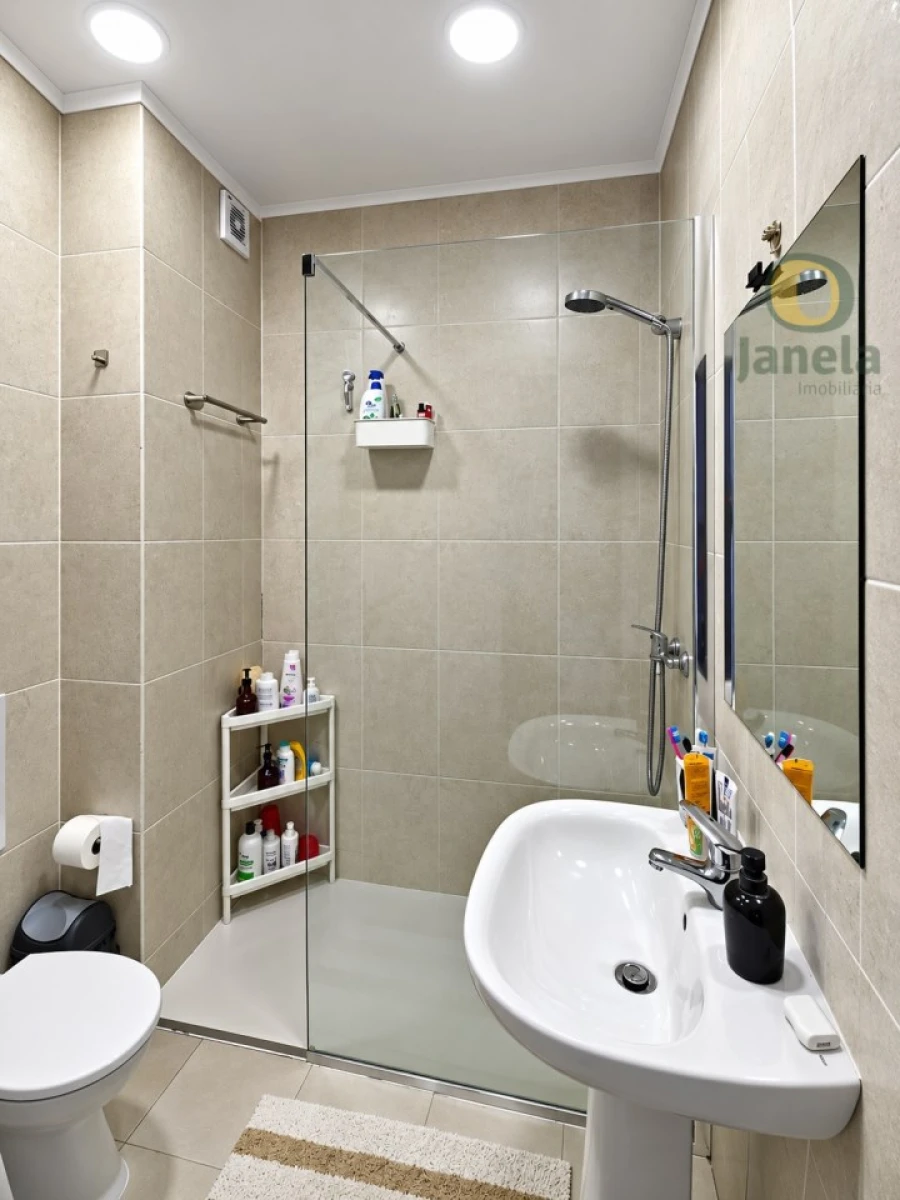 Apartamento T2 para Venda em Faro (Sé e São Pedro) Foto 17