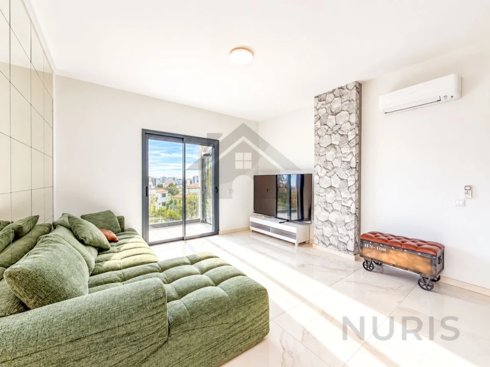 Apartamento T2 para Arrendamento em Portimão Foto 3