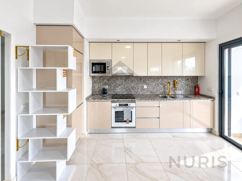 Apartamento T2 para Arrendamento em Portimão Foto 6