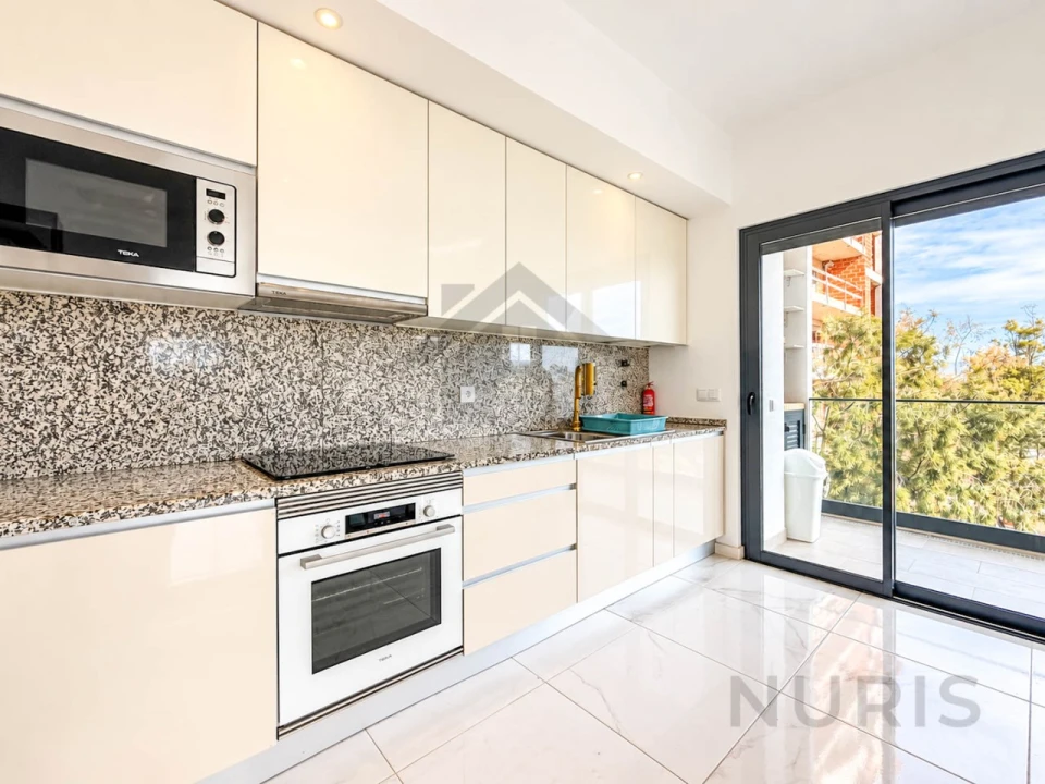 Apartamento T2 para Arrendamento em Portimão Foto 7