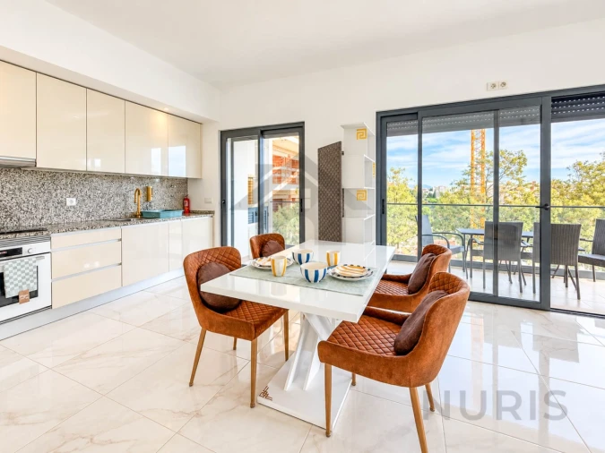 Apartamento T2 para Arrendamento em Portimão Foto 4