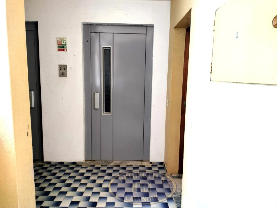 Apartamento T3 para Venda em Portimão Foto 28