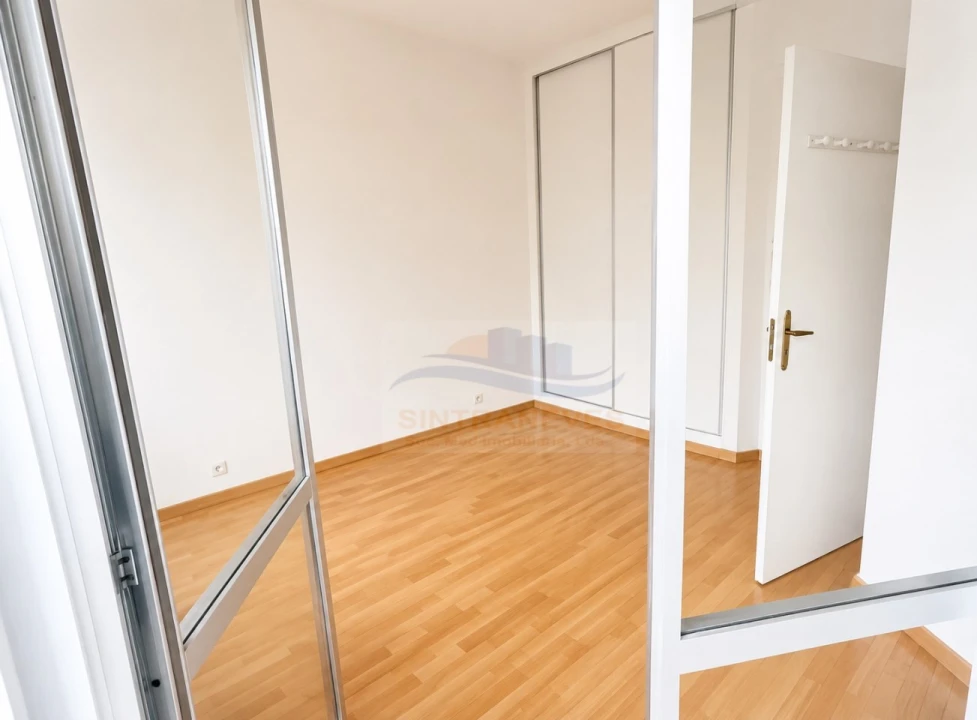 Apartamento T1 para Venda em Venteira Foto 6