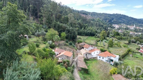 Moradia T4 para Venda em Vila Nova
