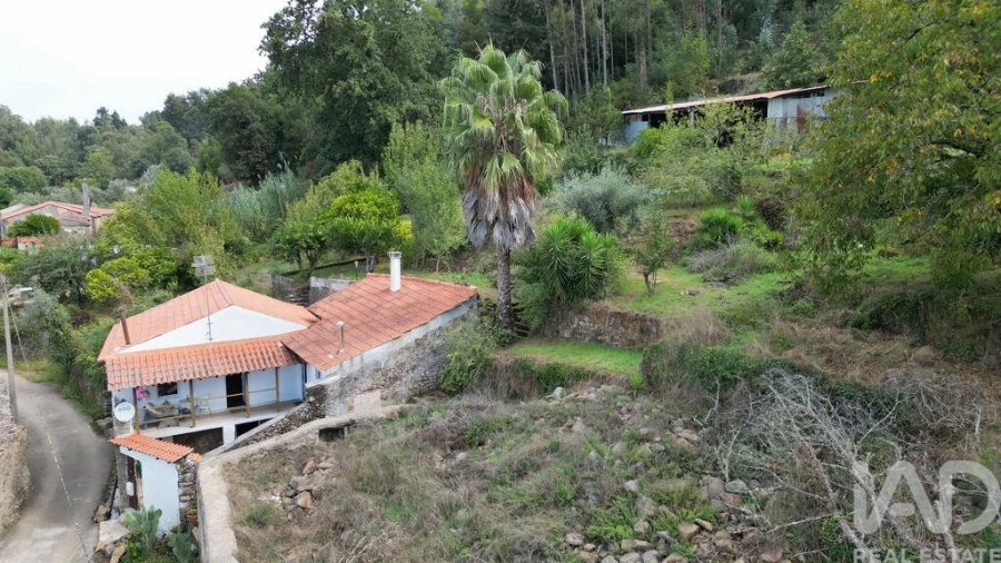 Moradia T4 para Venda em Vila Nova Foto 39