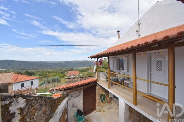 Moradia T4 para Venda em Vila Nova Foto 26