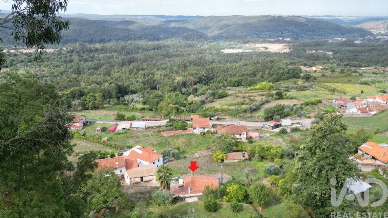 Moradia T4 para Venda em Vila Nova Foto 36