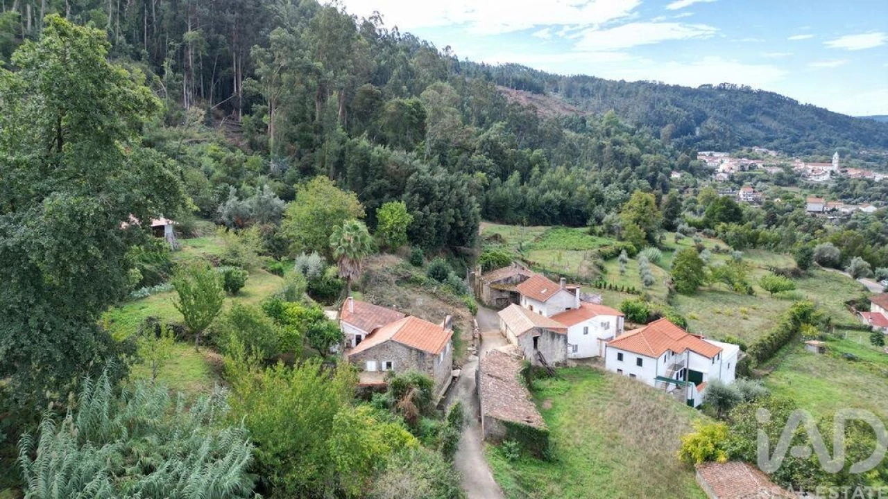 Moradia T4 para Venda em Vila Nova Foto 37