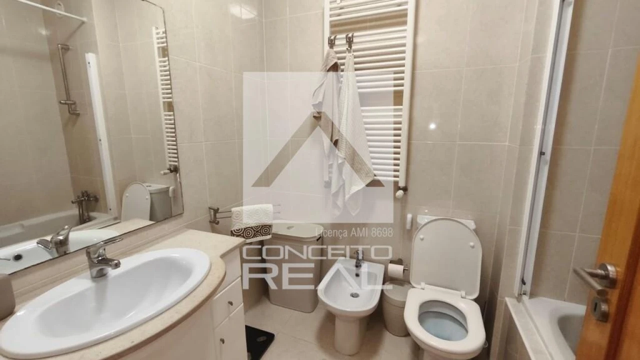 Apartamento T1 para Arrendamento em São Felix da Marinha Foto 13