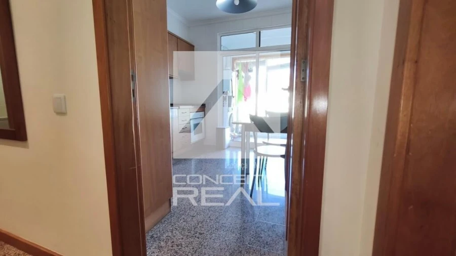Apartamento T1 para Arrendamento em São Felix da Marinha Foto 4