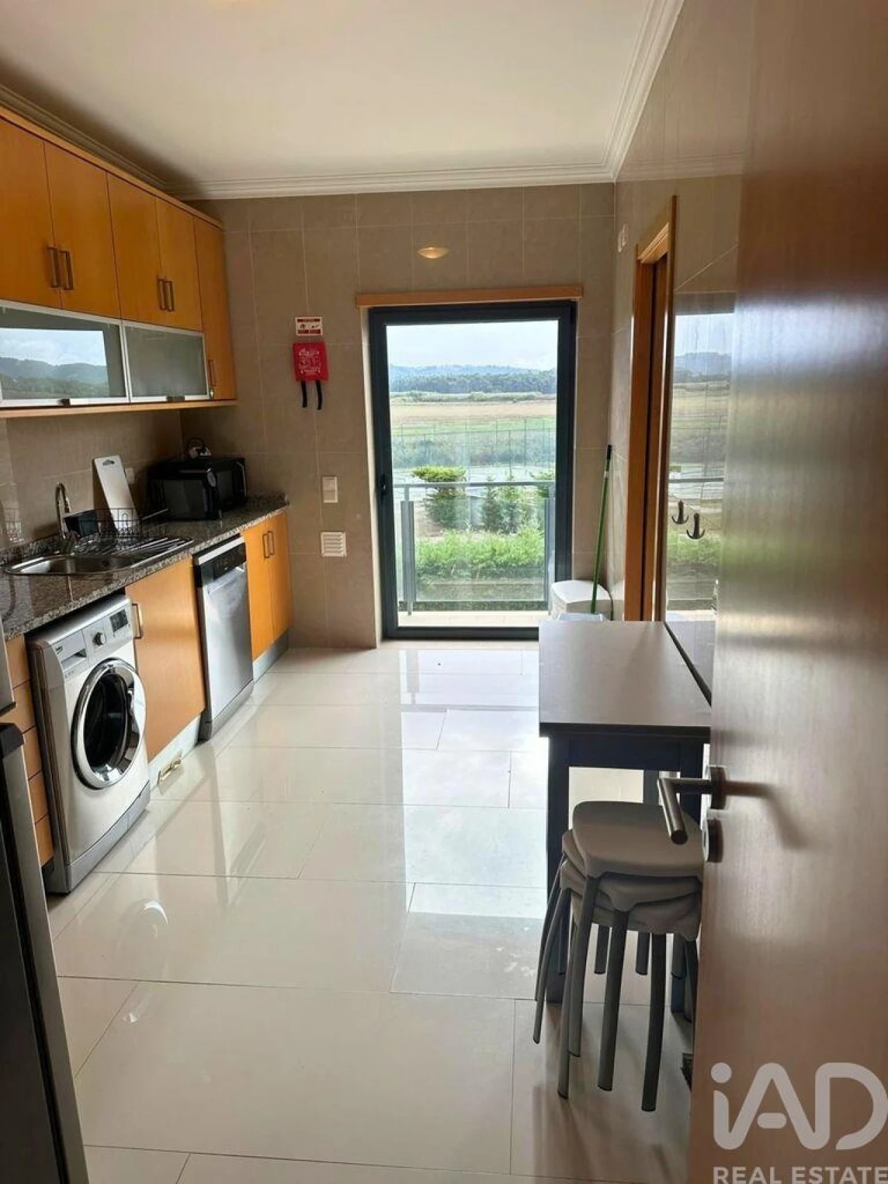 Apartamento T2 para Arrendamento em São Martinho do Porto Foto 3