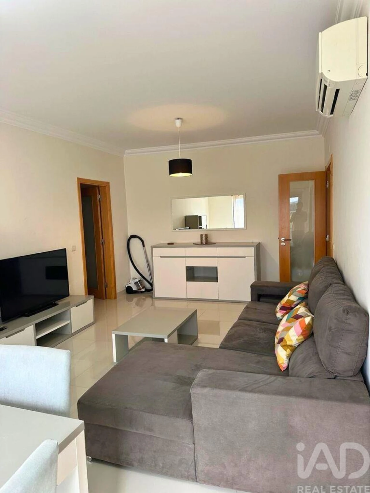 Apartamento T2 para Arrendamento em São Martinho do Porto Foto 5