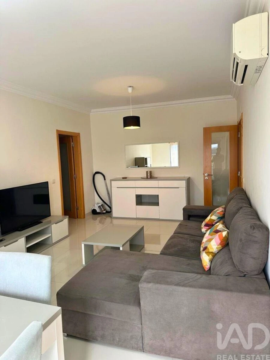 Apartamento T2 para Arrendamento em São Martinho do Porto Foto 5