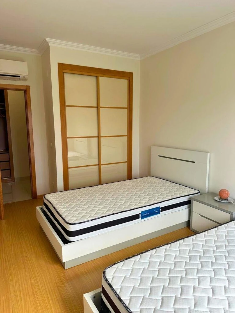 Apartamento T2 para Arrendamento em São Martinho do Porto Foto 10