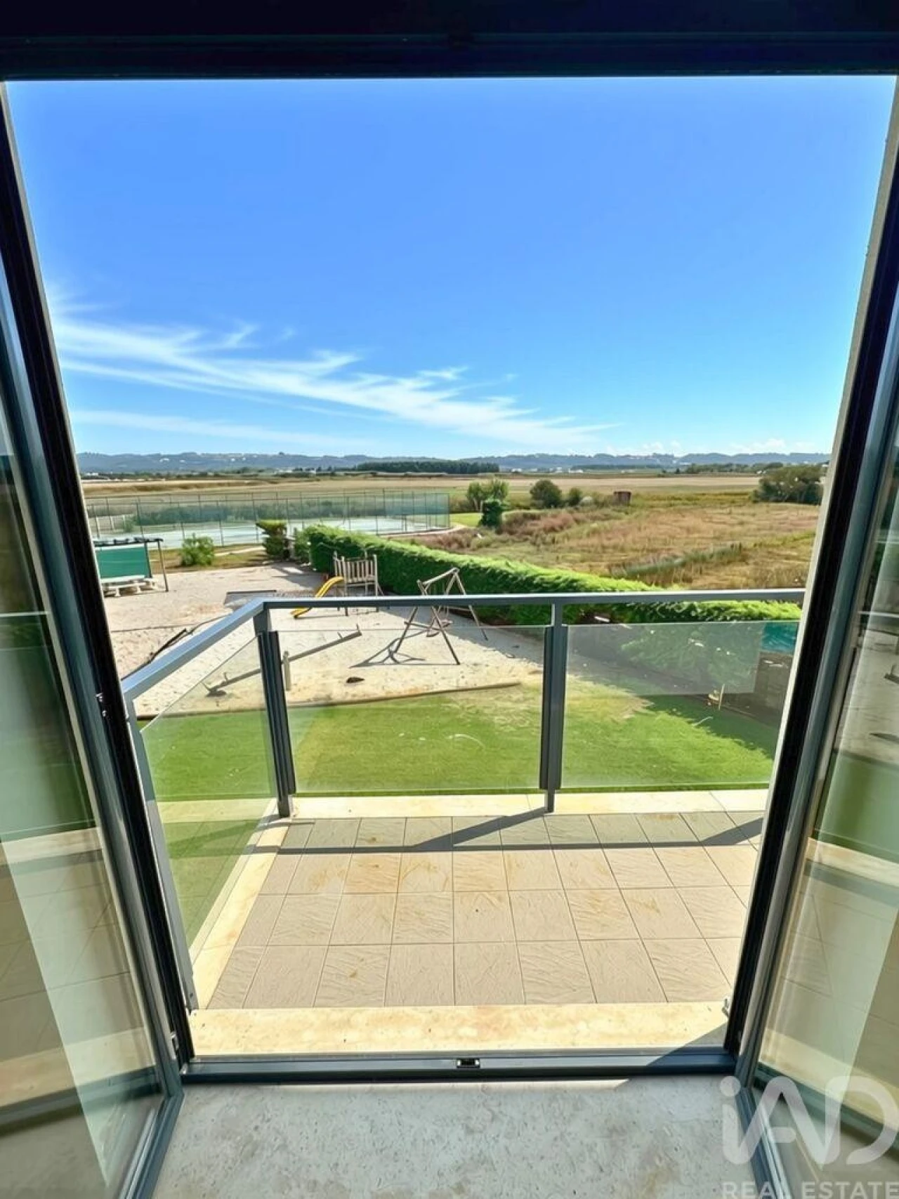 Apartamento T2 para Arrendamento em São Martinho do Porto Foto 13