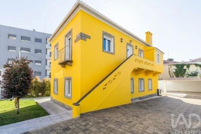 Moradia T5 para Venda em Agualva e Mira-Sintra