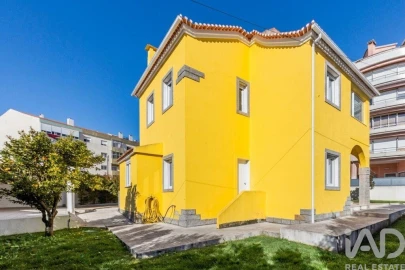 Moradia T5 para Venda em Agualva e Mira-Sintra