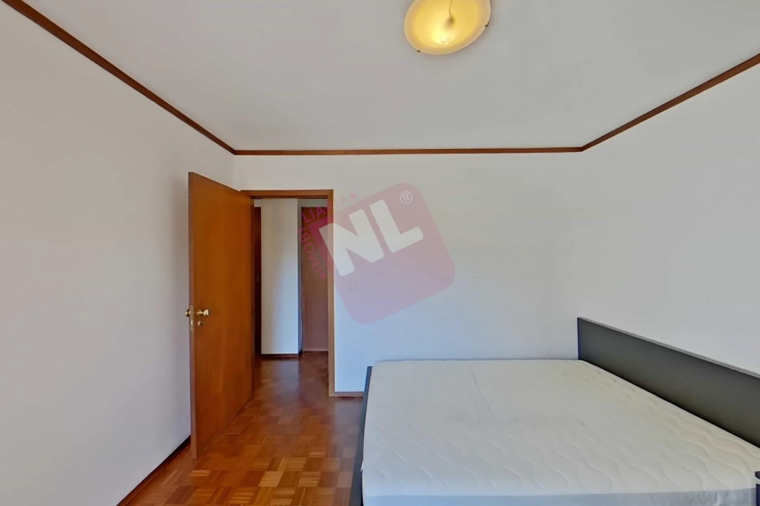 Apartamento T3 para Arrendamento em Lumiar Foto 15