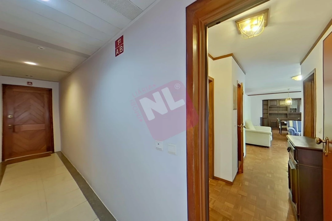 Apartamento T3 para Arrendamento em Lumiar Foto 3