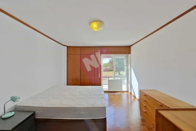 Apartamento T3 para Arrendamento em Lumiar