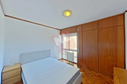 Apartamento T3 para Arrendamento em Lumiar