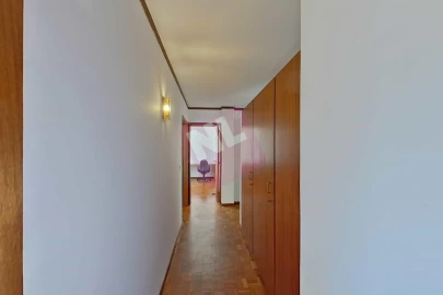 Apartamento T3 para Arrendamento em Lumiar