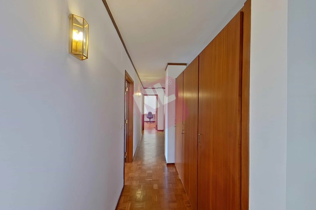 Apartamento T3 para Arrendamento em Lumiar Foto 11