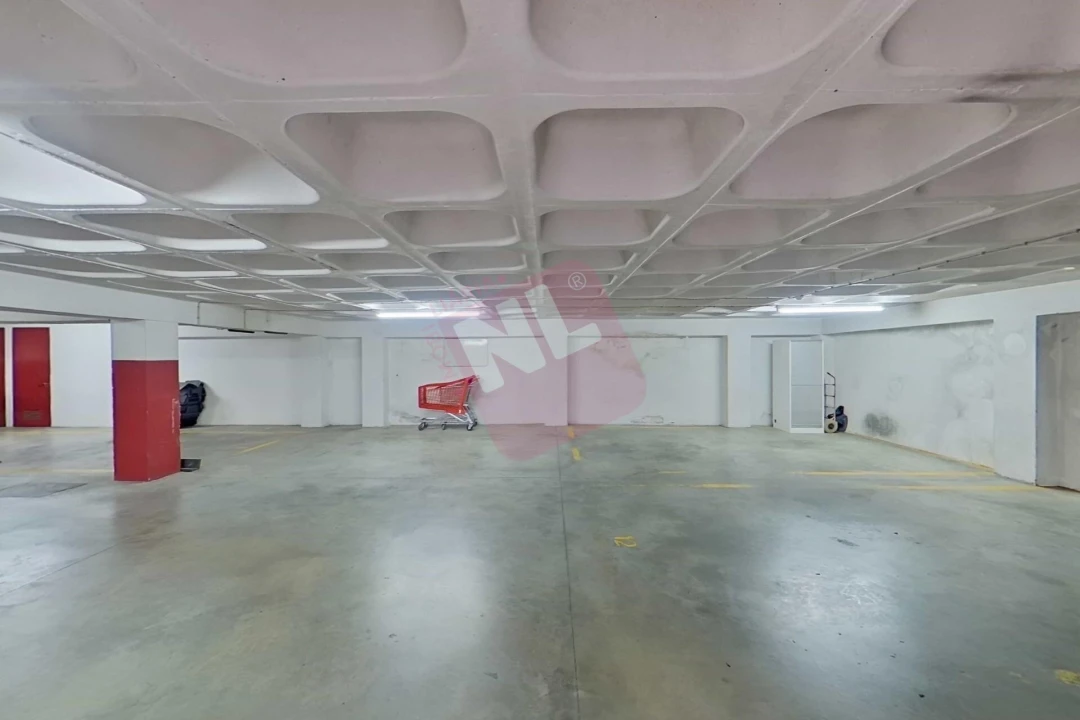 Apartamento T3 para Arrendamento em Lumiar Foto 42