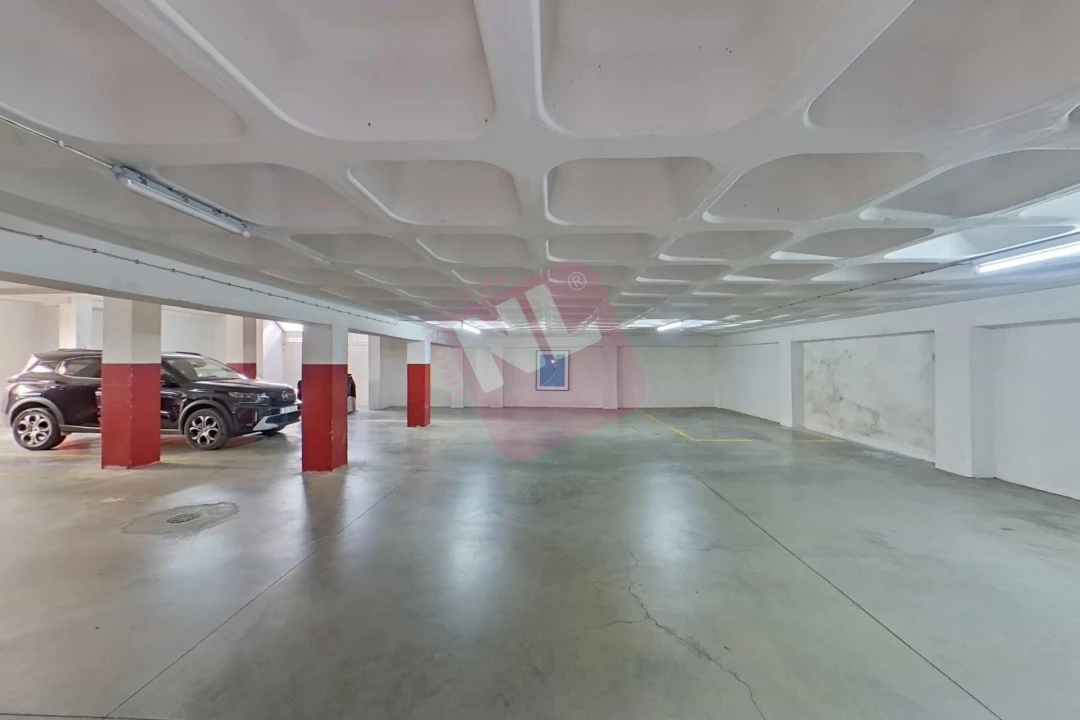 Apartamento T3 para Arrendamento em Lumiar Foto 38