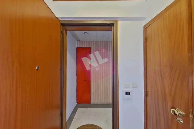Apartamento T3 para Arrendamento em Lumiar Foto 4