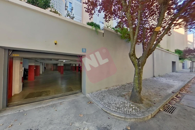 Apartamento T3 para Arrendamento em Lumiar Foto 45