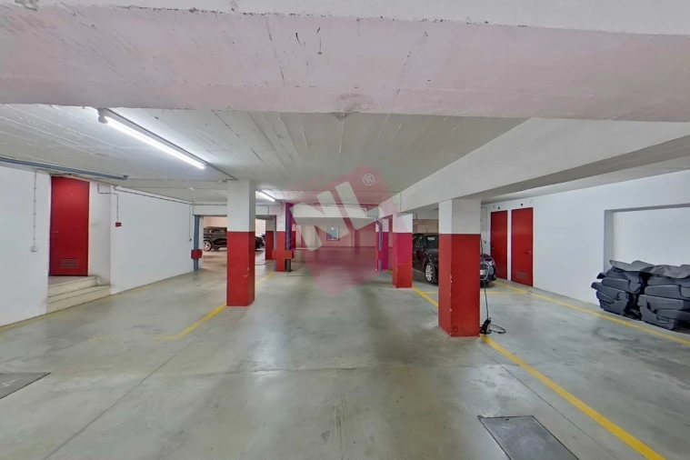 Apartamento T3 para Arrendamento em Lumiar Foto 41