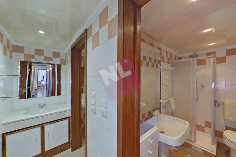 Apartamento T3 para Arrendamento em Lumiar Foto 8