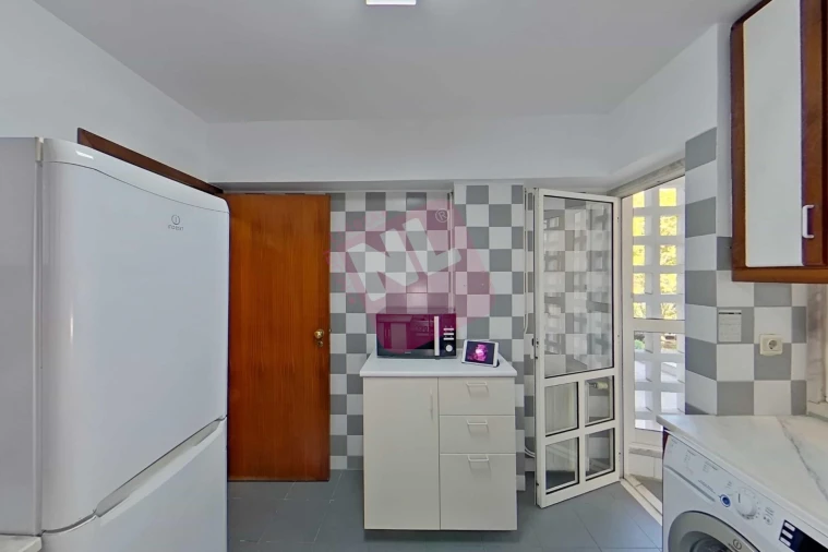 Apartamento T3 para Arrendamento em Lumiar Foto 30