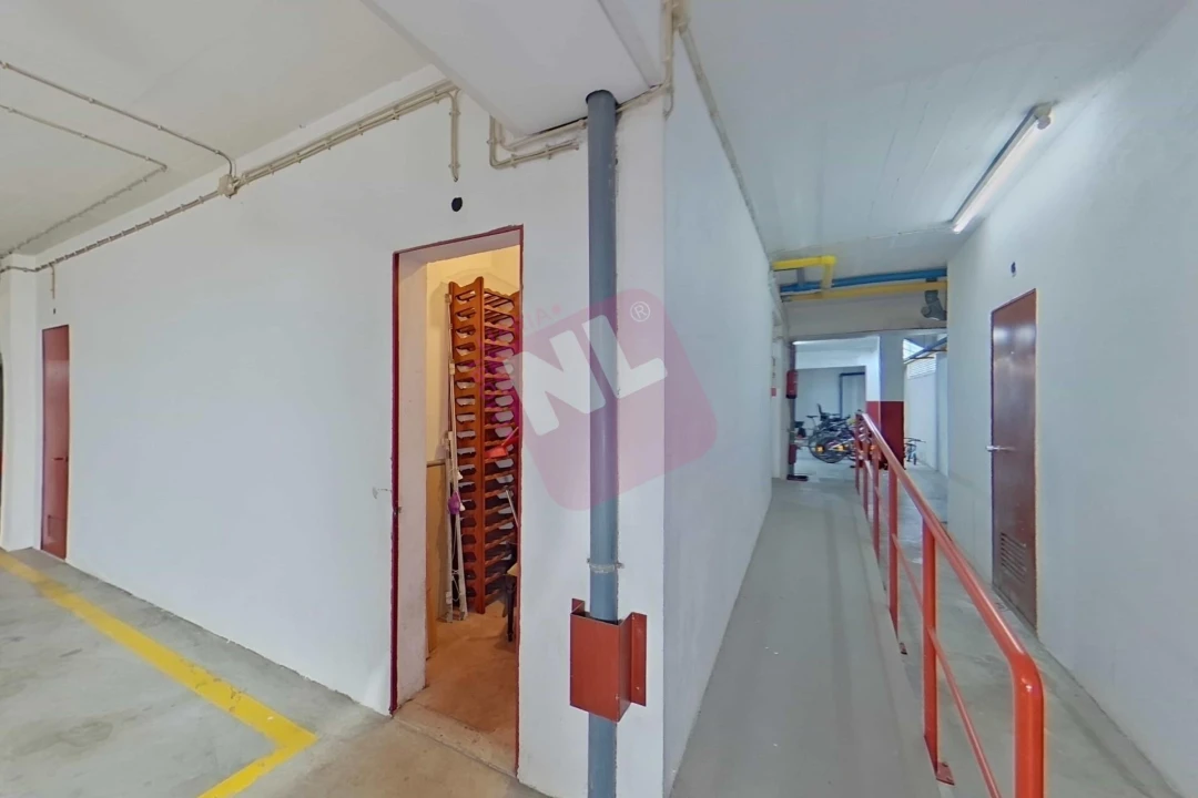 Apartamento T3 para Arrendamento em Lumiar Foto 35