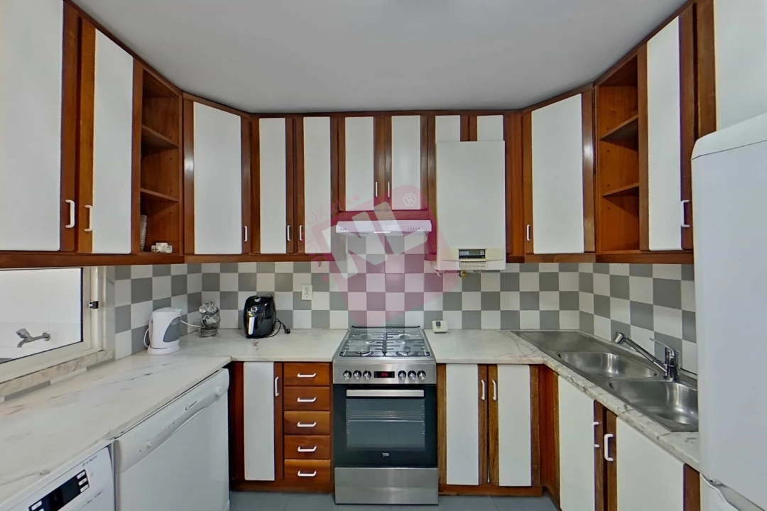 Apartamento T3 para Arrendamento em Lumiar Foto 27