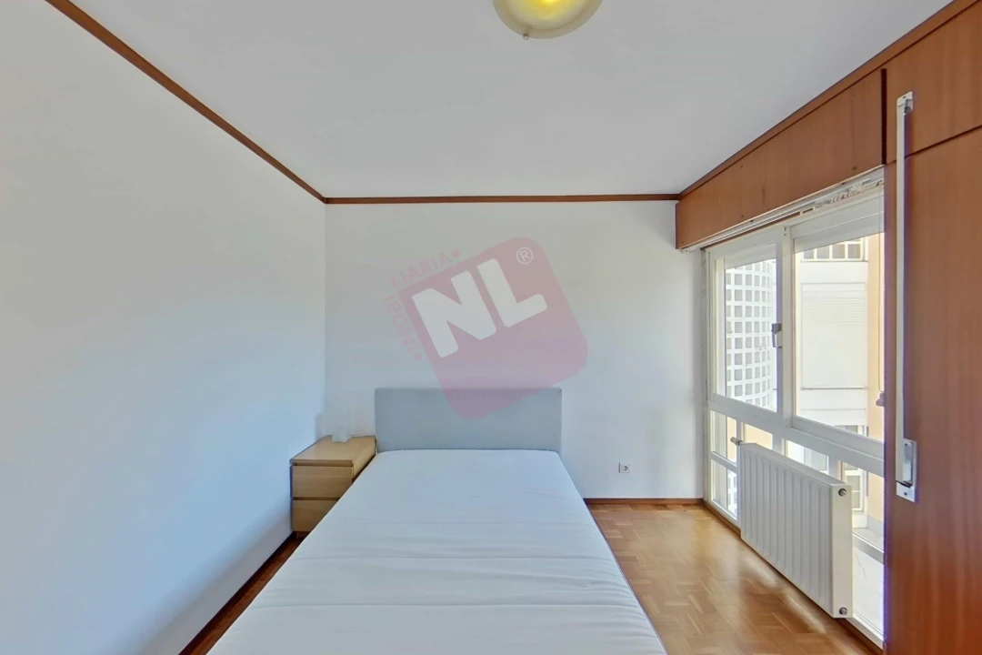 Apartamento T3 para Arrendamento em Lumiar Foto 17
