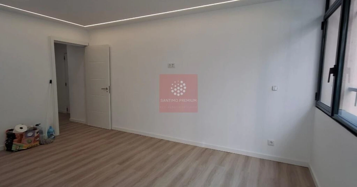 Apartamento T1 para Venda em Massamá e Monte Abraão Foto 4