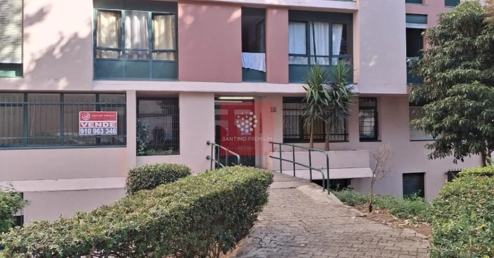 Apartamento T1 para Venda em Massamá e Monte Abraão Foto 17