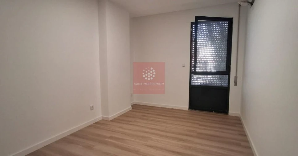 Apartamento T1 para Venda em Massamá e Monte Abraão Foto 11