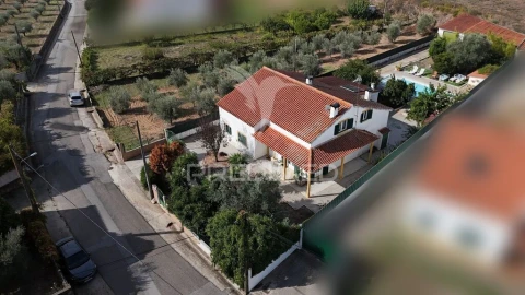 Quinta T6 para Venda em Praia do Ribatejo
