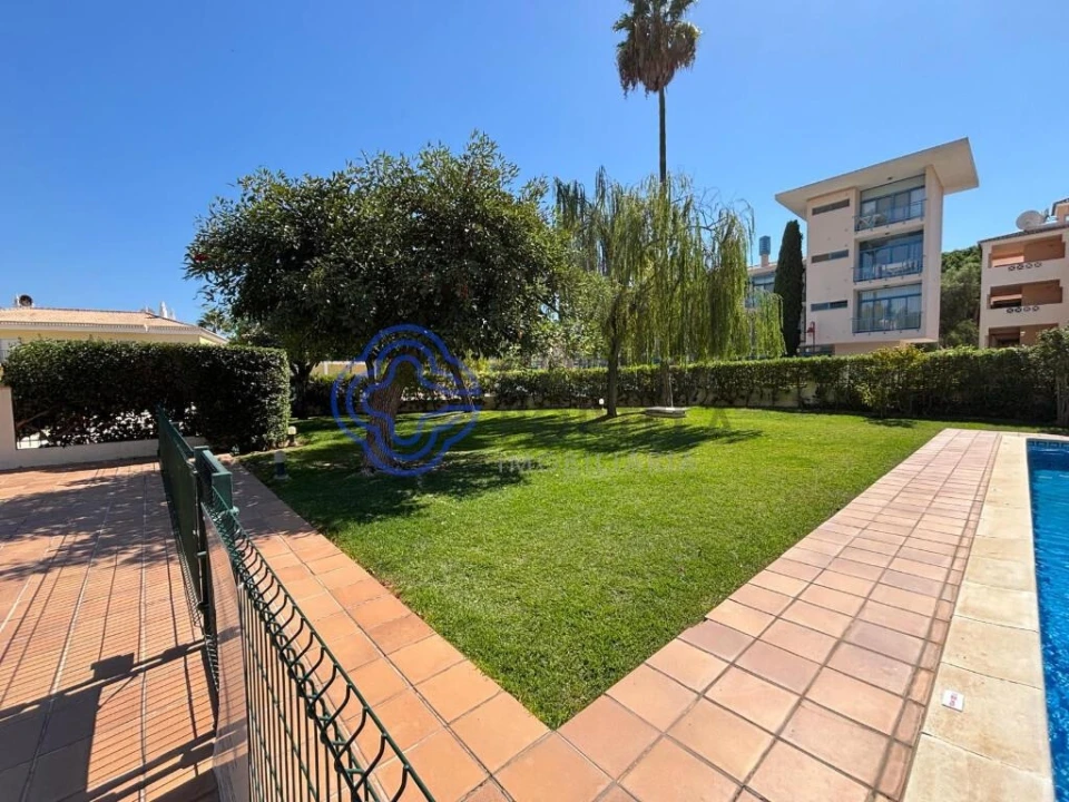Apartamento T2 para Venda em Quarteira Foto 34
