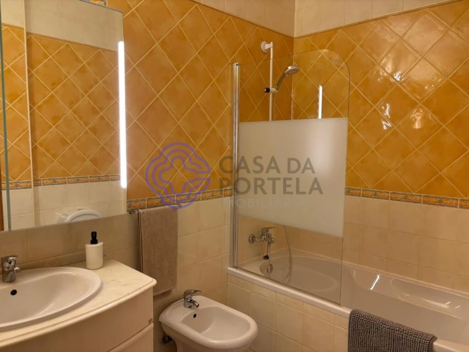 Apartamento T2 para Venda em Quarteira Foto 18