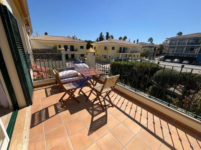 Apartamento T2 para Venda em Quarteira Foto 9