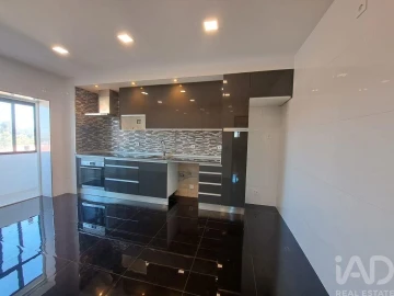Apartamento T3 para Venda em Paços de Brandão
