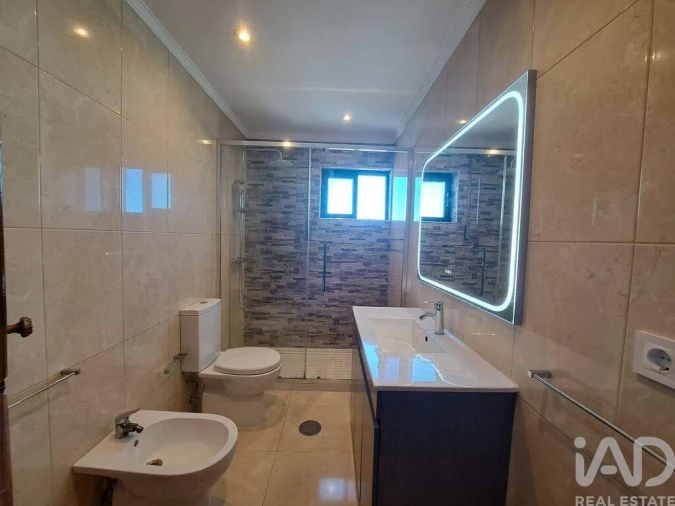 Apartamento T3 para Venda em Paços de Brandão Foto 24